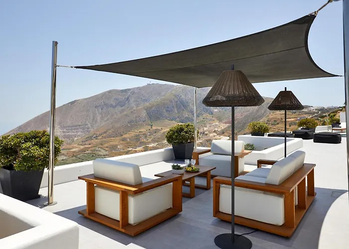 Kamini White I * Fira (Santorini)