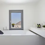 Kamini White I Villa Fira (Santorini)