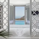 Villa Kamini White I Fira (Santorini)