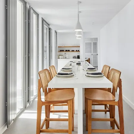 Kamini White I Villa