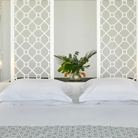 Kamini White I Villa Fira (Santorini)