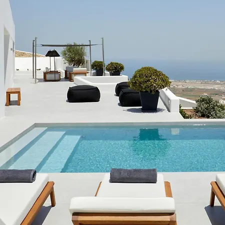Kamini White I Villa