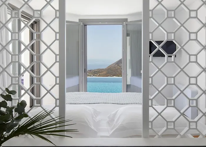 فيلة Kamini White I ثيرا